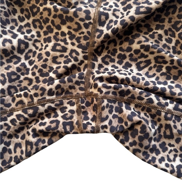 American Eagle The Everything Animal Print Leggings - Picture 5 of 5